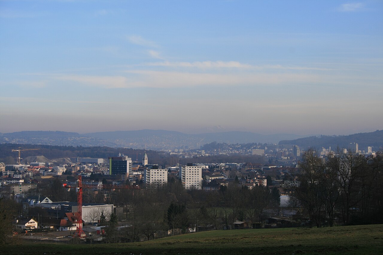 Blick &uuml;ber die Stadt Dietikon im Limmattal