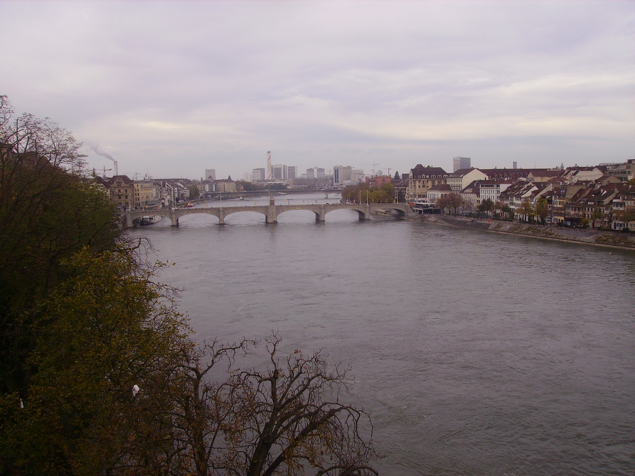 Rhein und Mittlere Br&uuml;cke in Basel